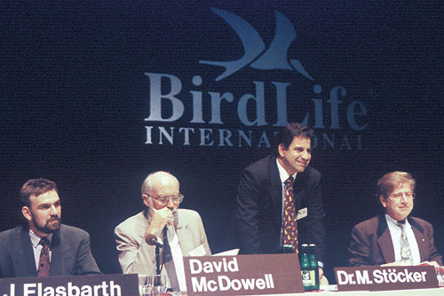 Von links: Jochen Flasbarth, Präsident des Naturschutzbundes Deutschland (NABU) e.V., David McDowell von Birdlife International, Akademiedirektor Dr. Christoph Goppel und Staatsminister Thomas Goppel.