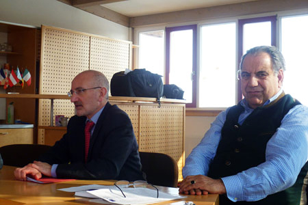 Schulleiter Dr. Alfred Kotter (links) und Akademiedirektor Dr. Christoph Goppel (rechts)
