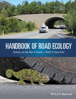Titelseite des Buches Road-Ecology: Oben ein Bild einer Grünbrücke unten eines Chamäleons vor einem Reifen.