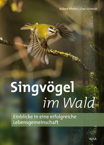 Das Titelbild zeigt einen Vogel, der auf einem Ast sitzt und gerade seine Flügel zum Flug ausbreitet.