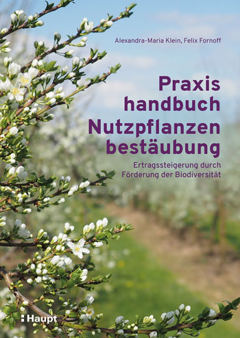 Das Titelbild zeigt einen blühenden Ast vor einer Obstplantage.