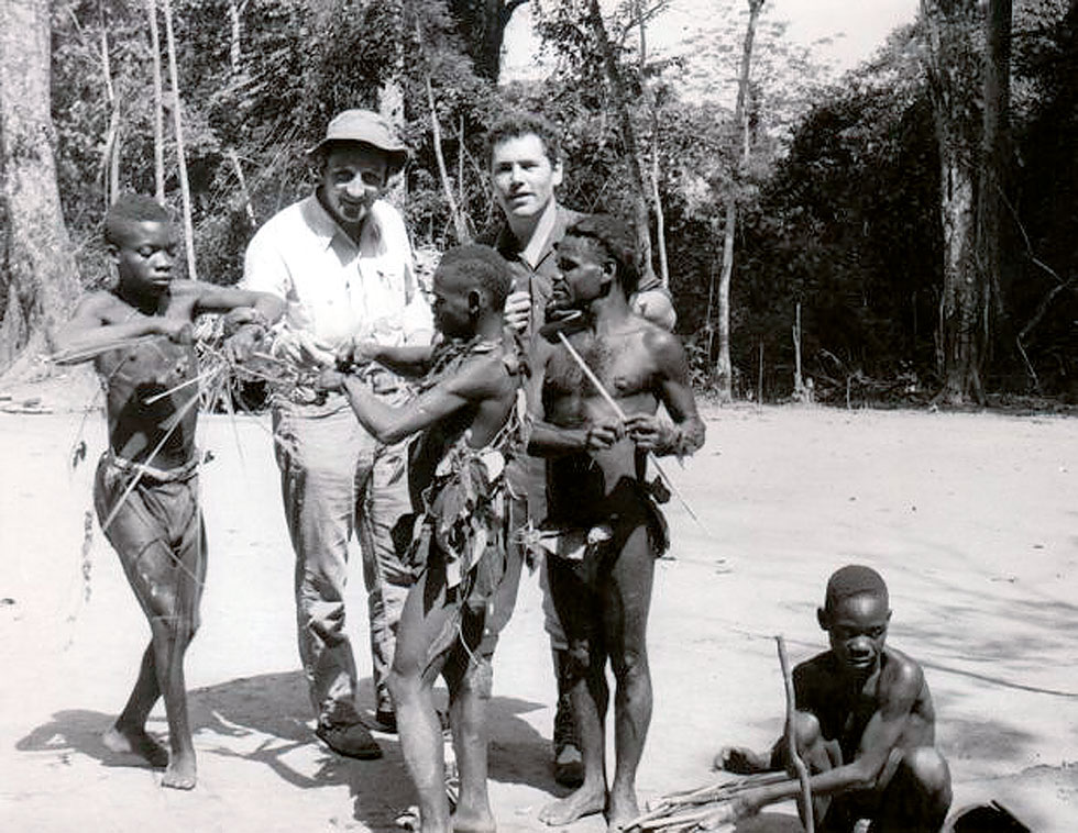 Historschiches Bildmotiv aus den Siebziger Jahren mit Artur Steinhauser in Zentralafrika.
