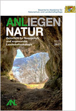 Titelbild ANLiegen Natur 39(1): Blick aus einer Höhle in die Landschaft.